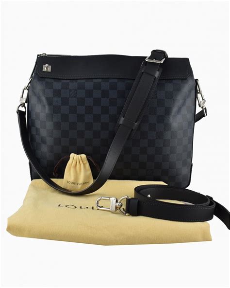 bolsa masculina louis vuitton replica|louis vuitton catalogue with prices.